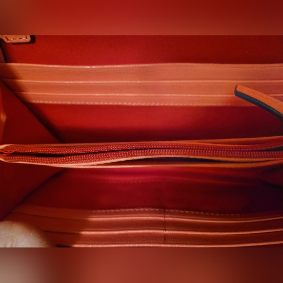 Dooney & Bourke Pebble Leather Daphne Crossbody Wallet Purse - Picture 6 of 16